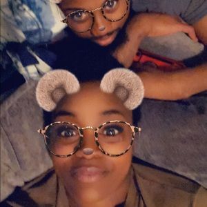 Meet your Posher, Hillary